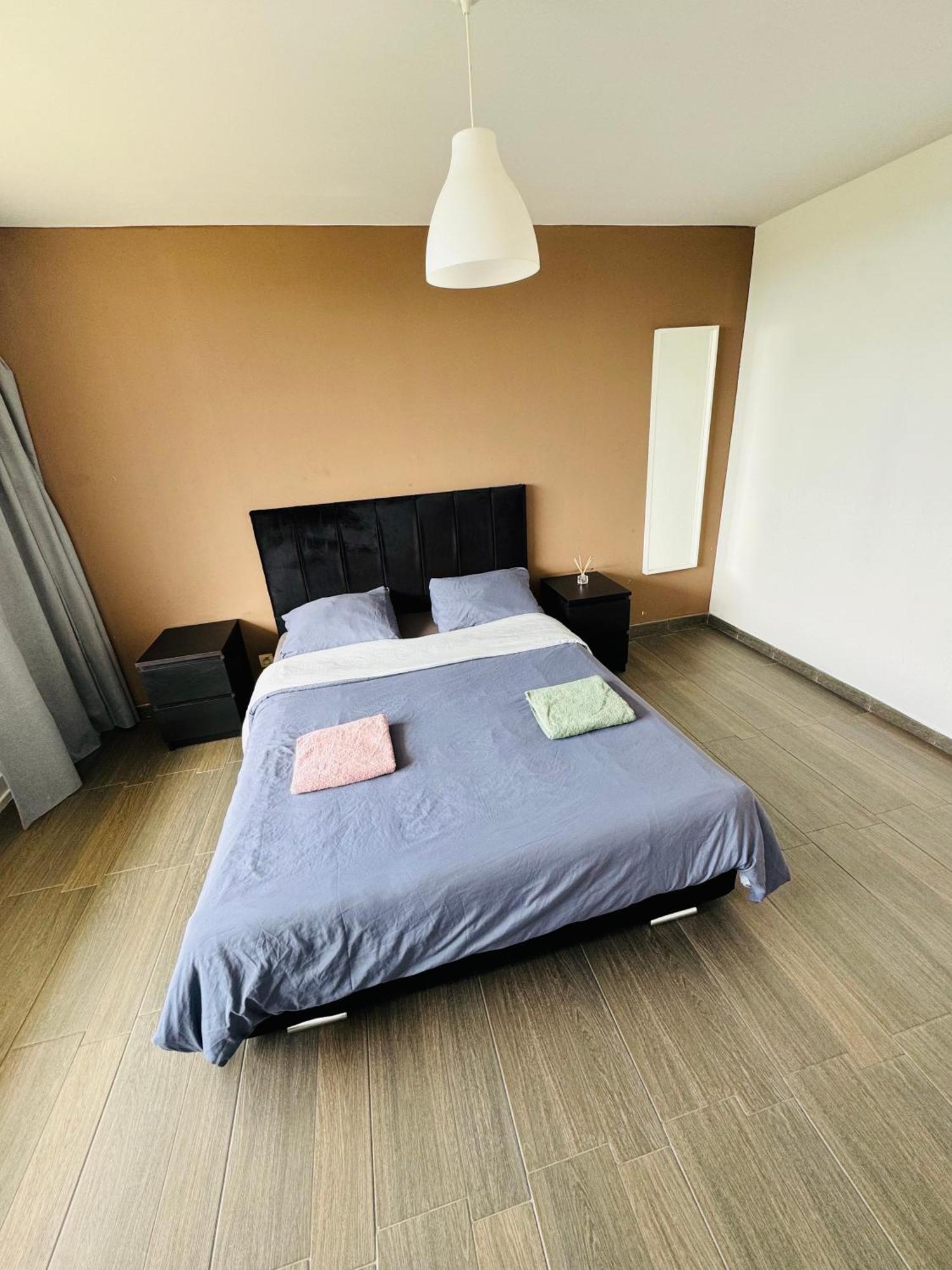 Appart Meuble 92M2 + 2 Terrasses Bruselas Exterior foto